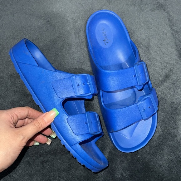 ‼️SOLD‼️ - Picture 2 of 3